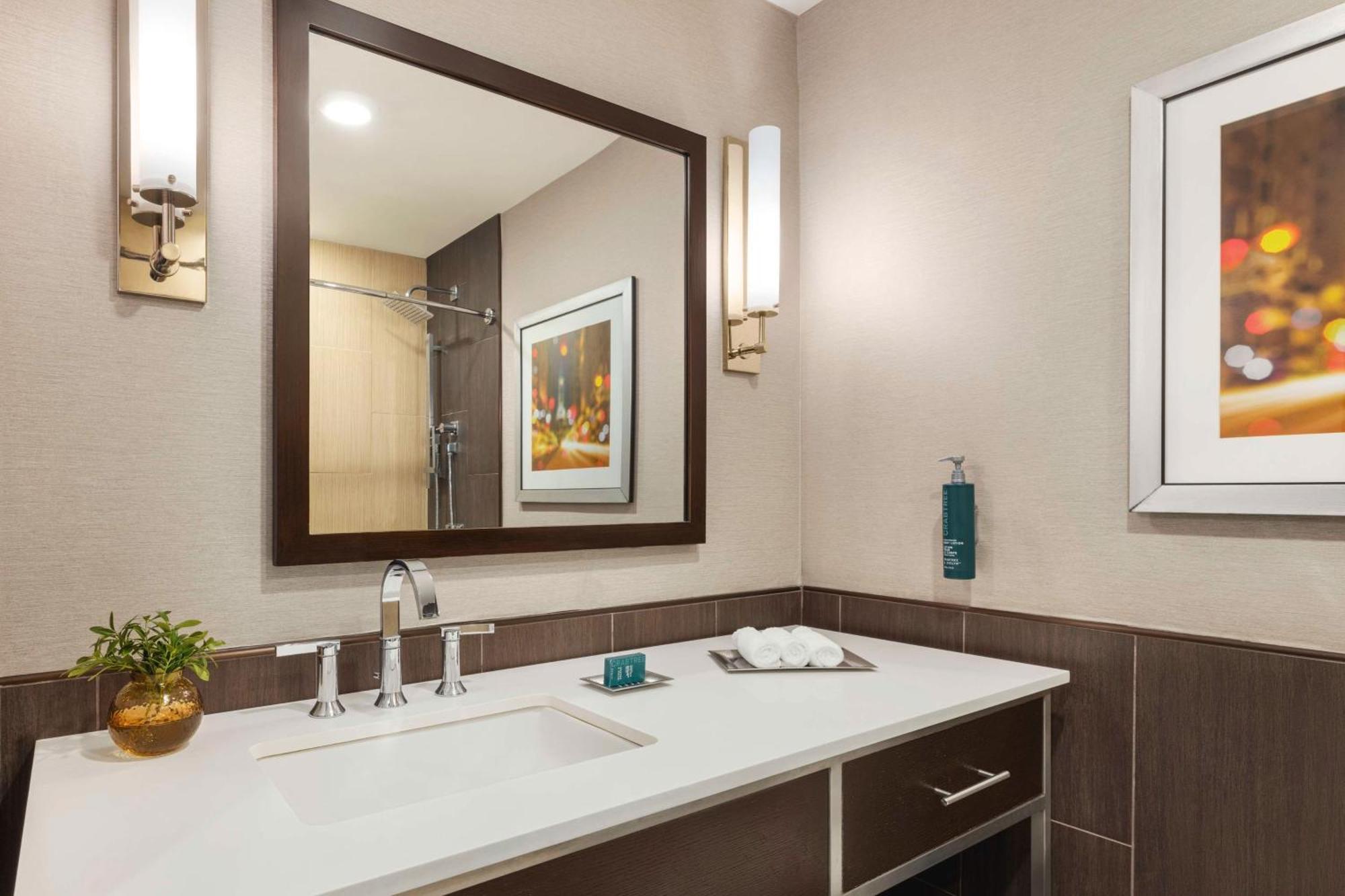 Hilton Philadelphia City Avenue Esterno foto